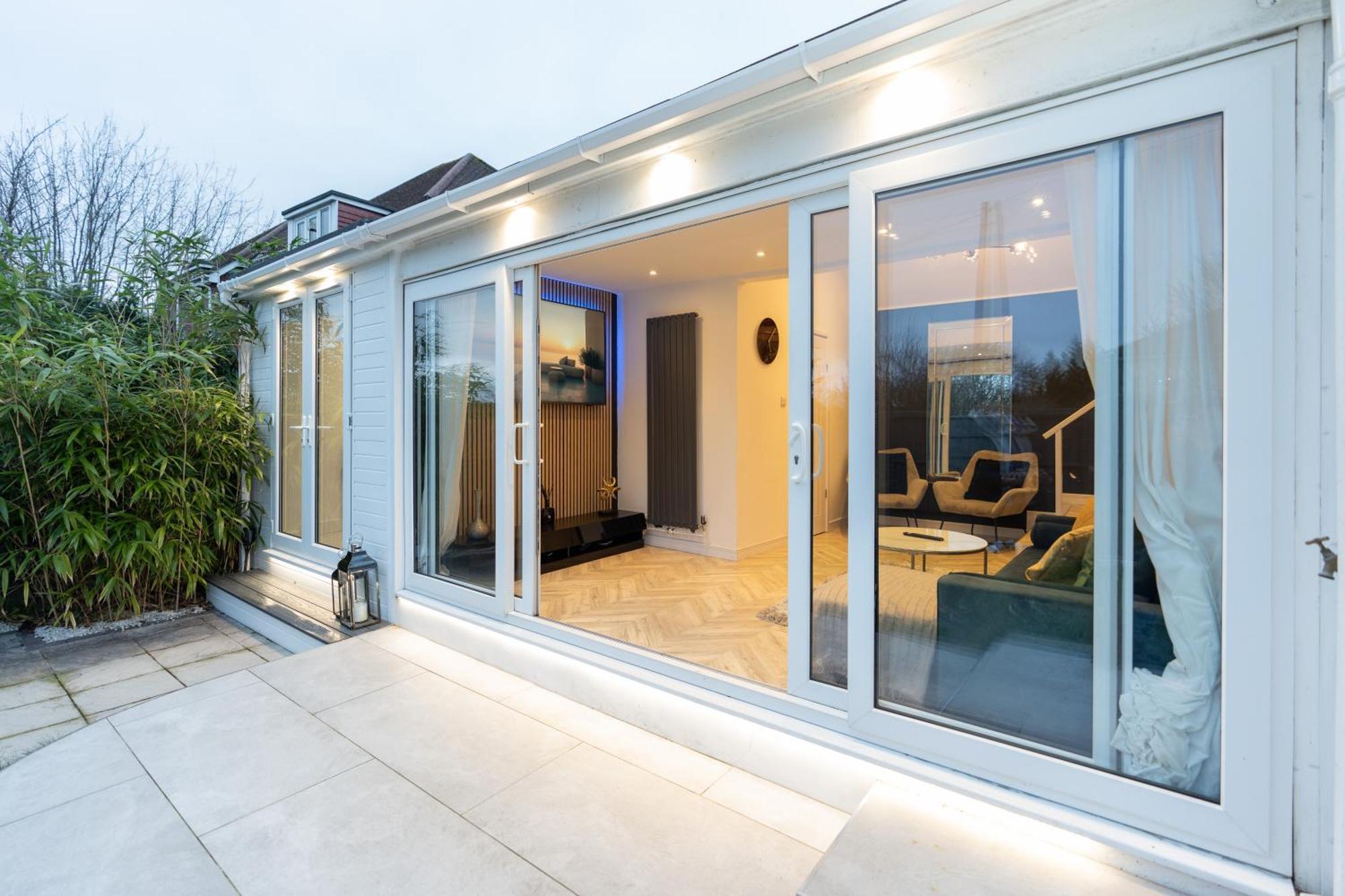 Estwood - Gated House Villa Southampton Luaran gambar