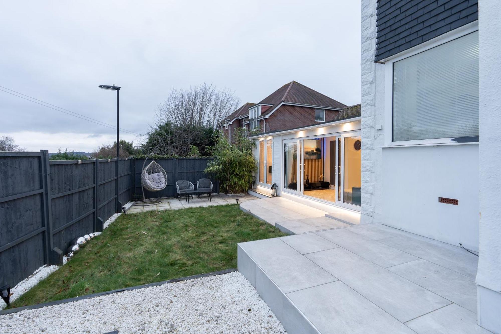 Estwood - Gated House Villa Southampton Luaran gambar
