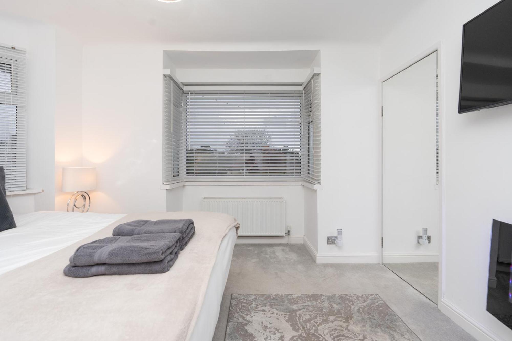 Estwood - Gated House Villa Southampton Luaran gambar